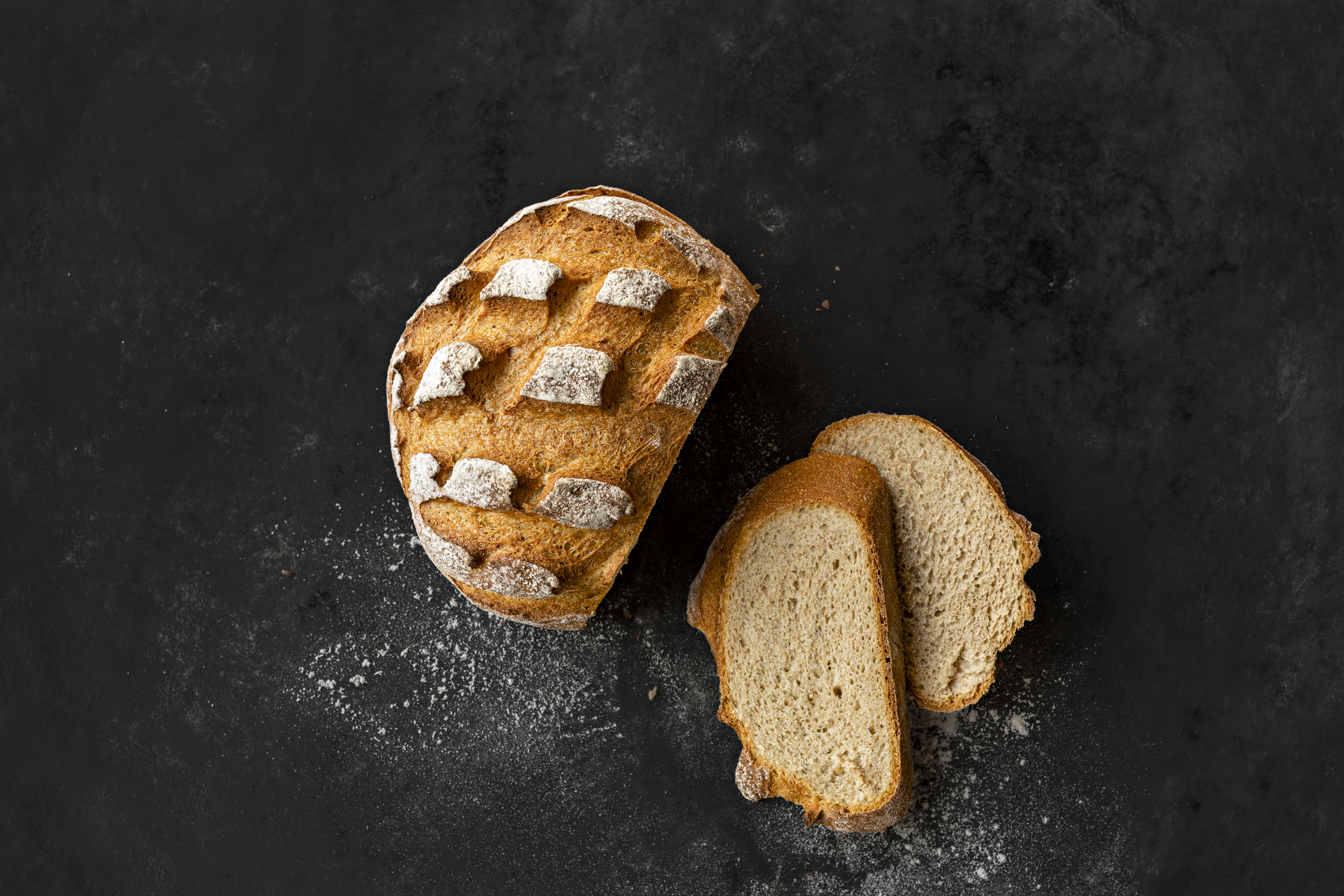 Bauernbrot_angeschnitten.jpg