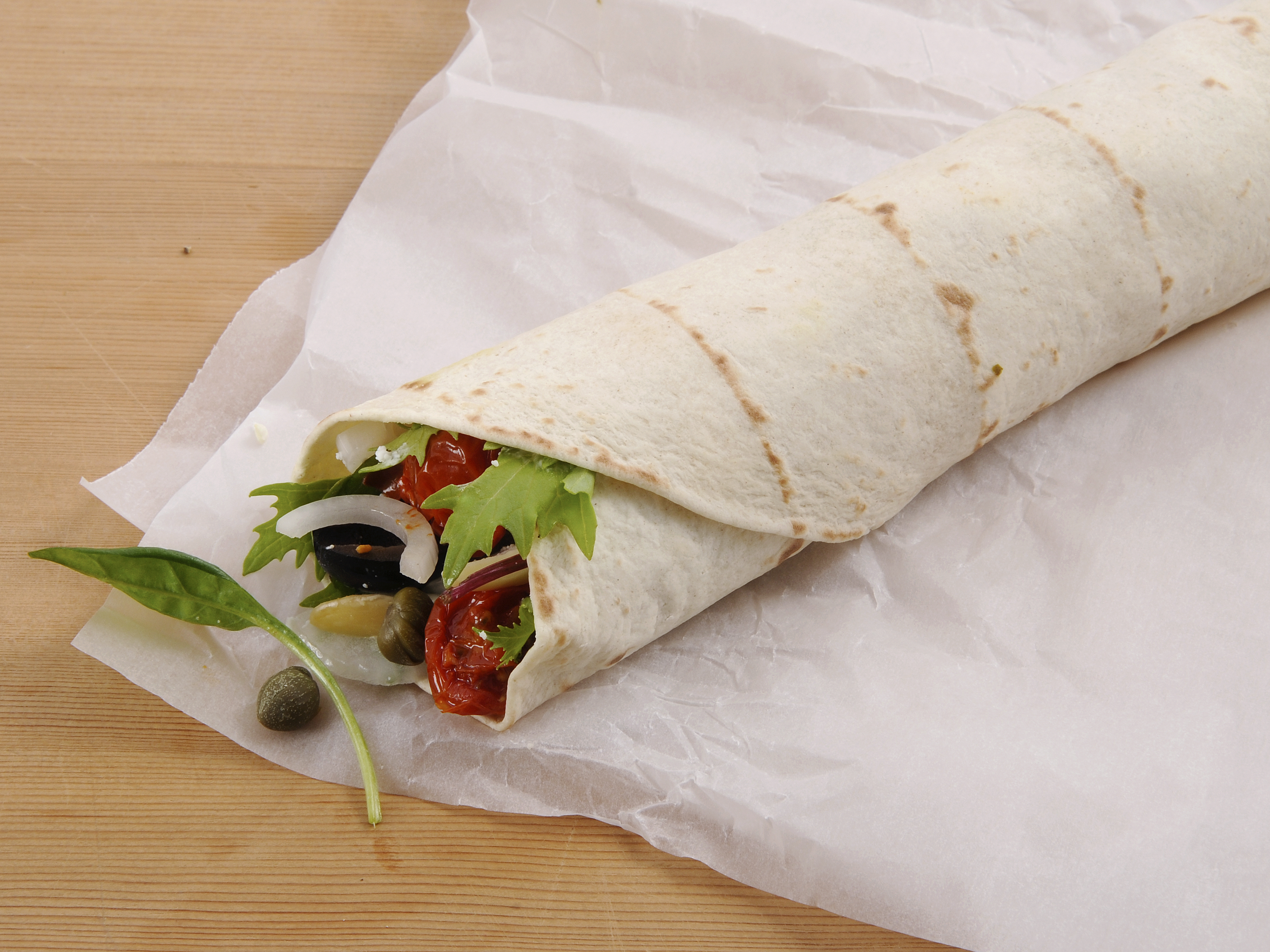 Wrap mit Frischkäse und Tomaten to go